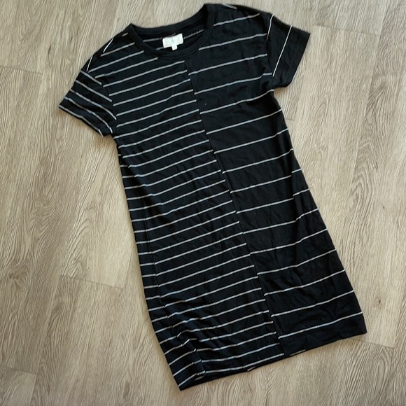 Lou & Grey Dresses & Skirts - Lou & Grey Striped Dress